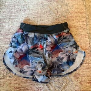 lululemon fast and free shorts size 4
